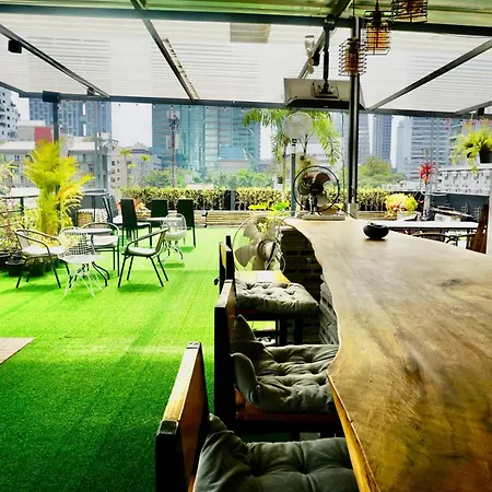 Hash Apartment Silom Soi 3 - Hip And Funky With Rooftop View