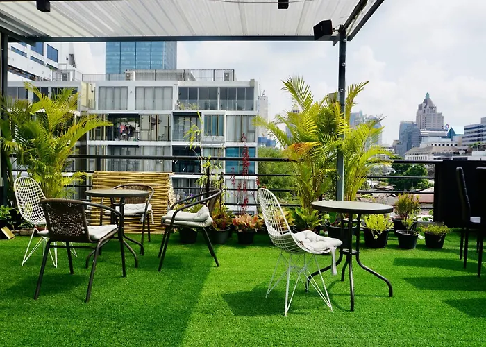 Hash Silom Soi 3 - Hip And Funky With Rooftop View * Banguecoque