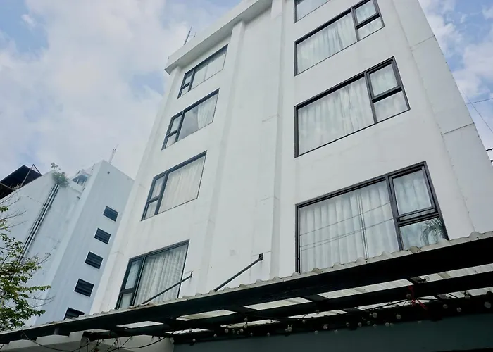 Apartamento Hash Silom Soi 3 - Hip And Funky With Rooftop View *